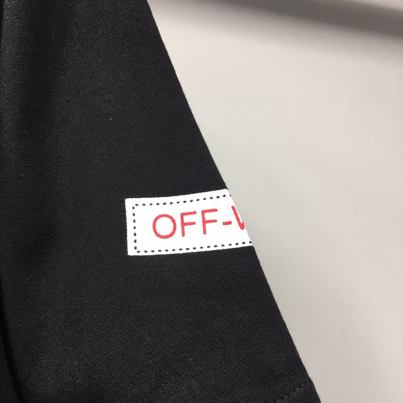 可愛いOFF WHITE Tシャツ 偽物 スプレー カラバッジョ スリムフィット ofj81650